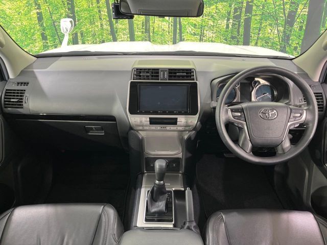 TOYOTA LANDCRUISER PRADO 2022