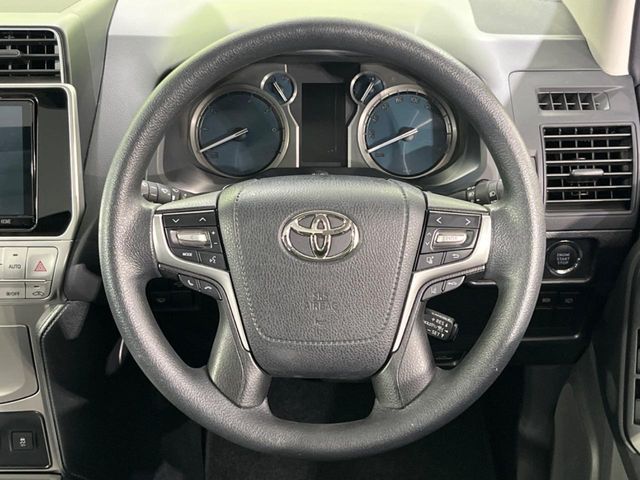 TOYOTA LANDCRUISER PRADO 2022