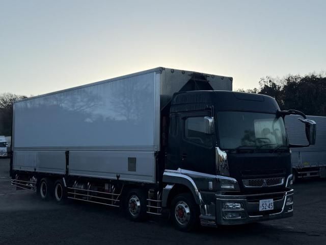 MITSUBISHI FUSOU SUPER GREAT 2016