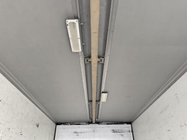 MITSUBISHI FUSOU SUPER GREAT 2016