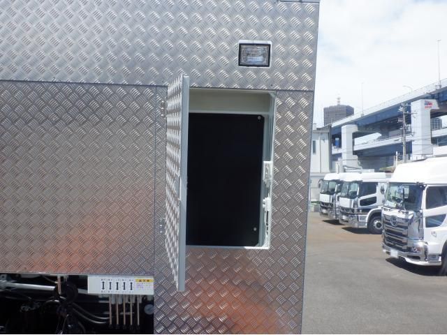 MITSUBISHI FUSOU SUPER GREAT 2025