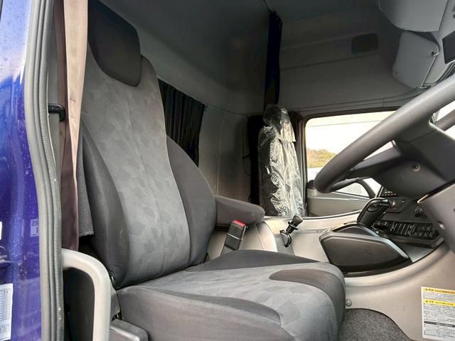 NISSAN DIESEL Quon 2020