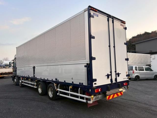 NISSAN DIESEL Quon 2020