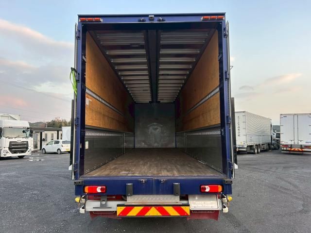 NISSAN DIESEL Quon 2020