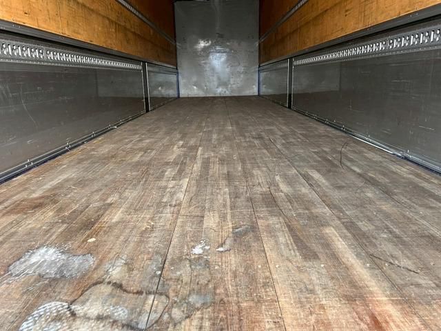 NISSAN DIESEL Quon 2020