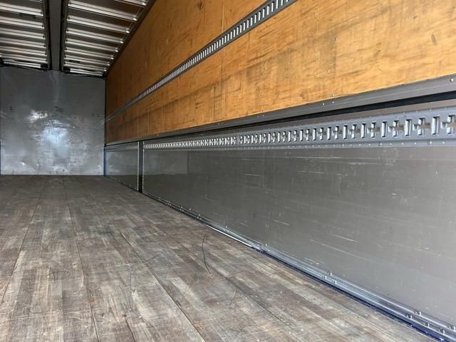 NISSAN DIESEL Quon 2020