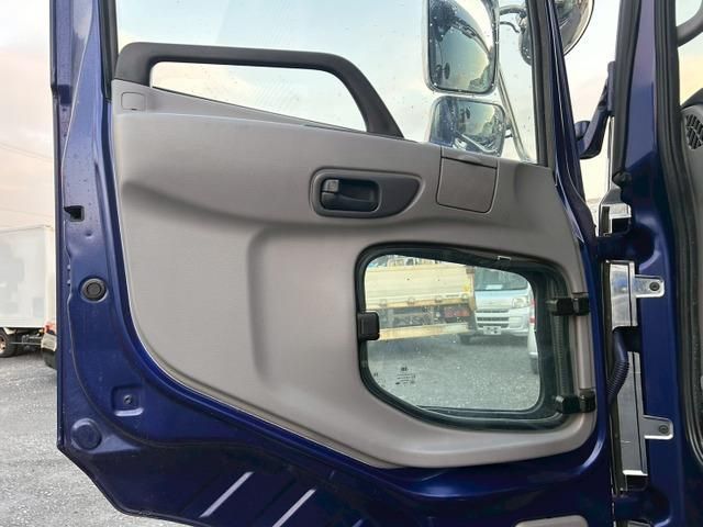 NISSAN DIESEL Quon 2020