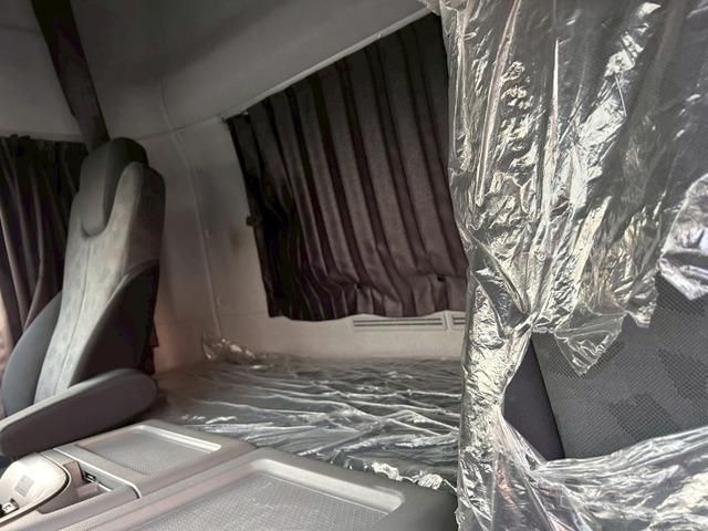 NISSAN DIESEL Quon 2020