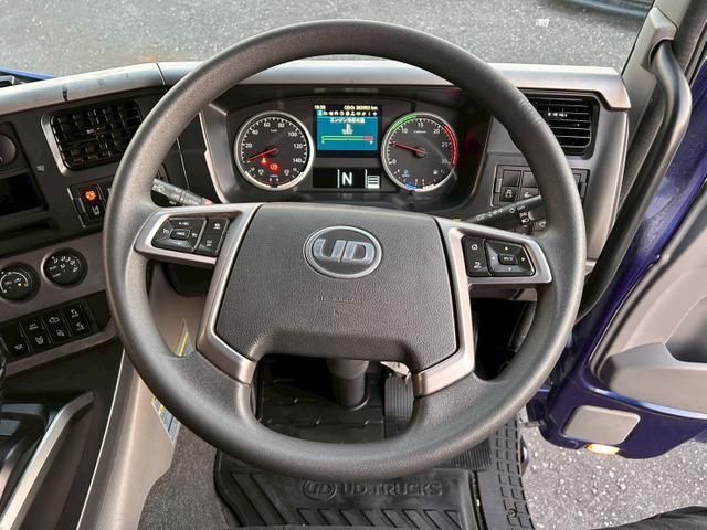 NISSAN DIESEL Quon 2020