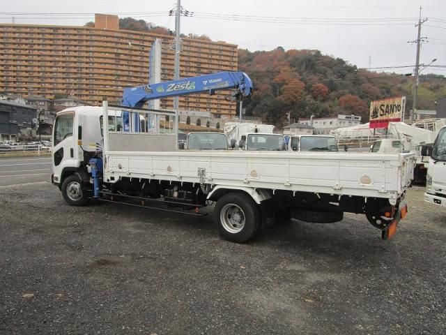 ISUZU ???? 2011