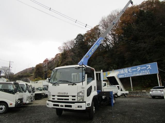 ISUZU ???? 2011