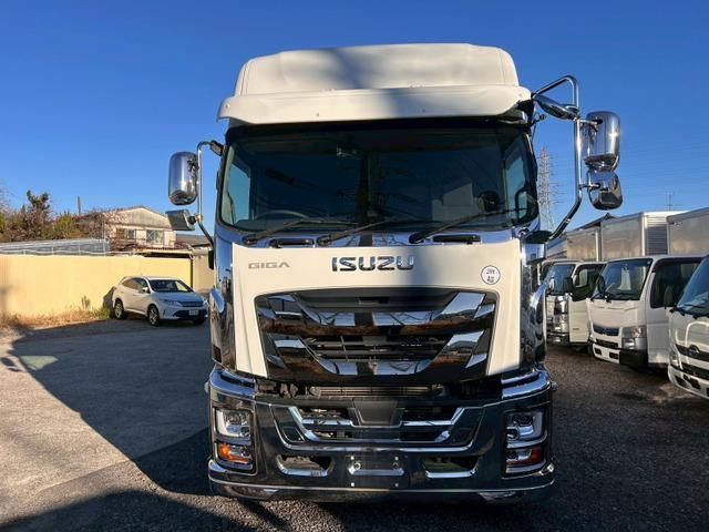 ISUZU GIGA 2021