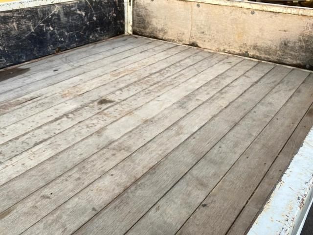 MITSUBISHI CANTER 2004