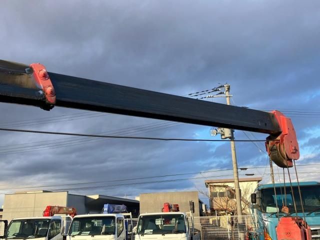 MITSUBISHI CANTER 2004