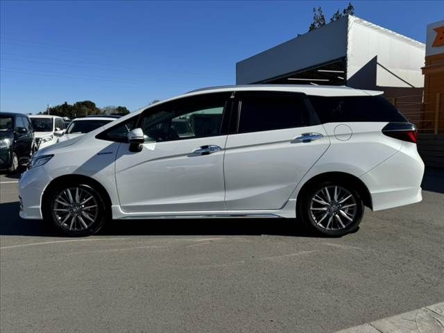 HONDA SHUTTLE HYBRID 2021