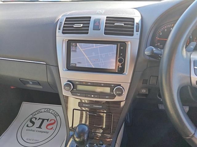 TOYOTA AVENSISWAGON 2012