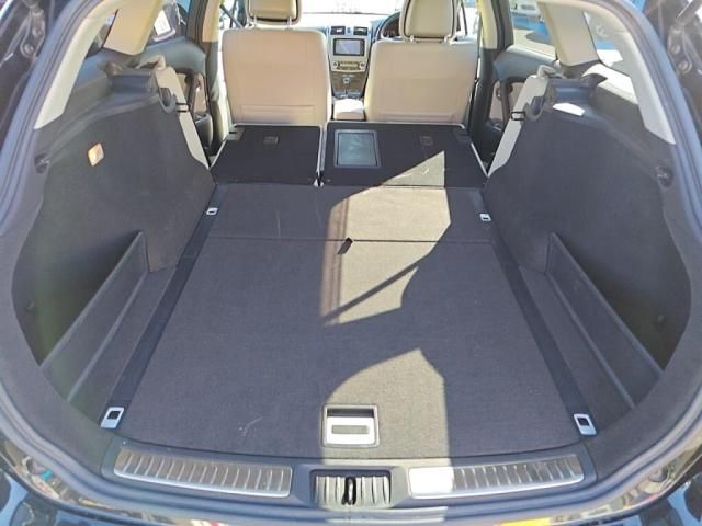 TOYOTA AVENSISWAGON 2012