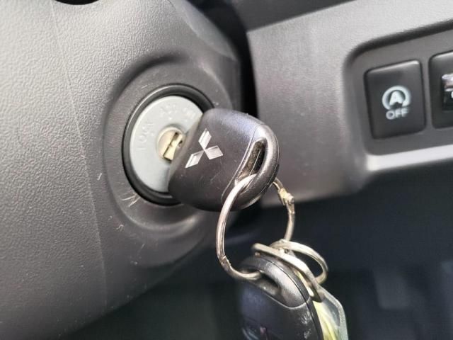 MITSUBISHI MIRAGE hatchback 2014