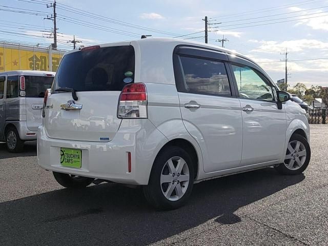 TOYOTA SPADE 2013