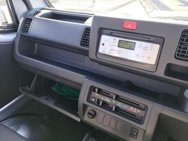 DAIHATSU HIJET truck 2014