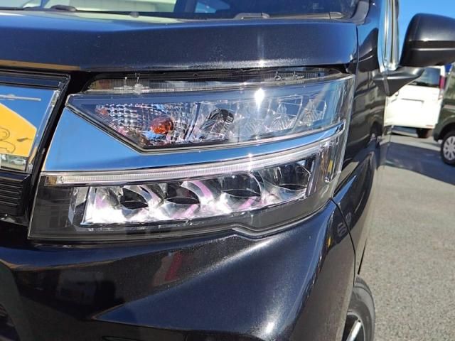 DAIHATSU MOVE CUSTOM 2019