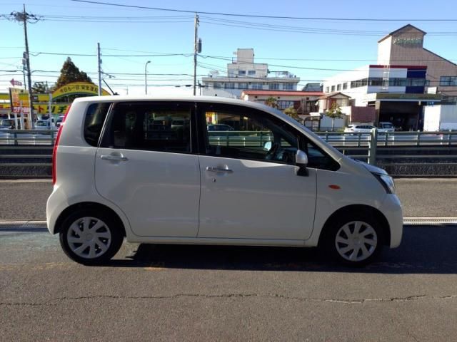 DAIHATSU MOVE 2013