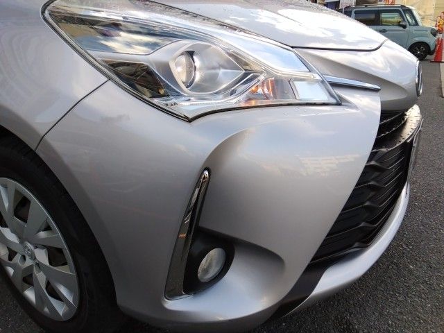 TOYOTA VITZ HYBRID 2017