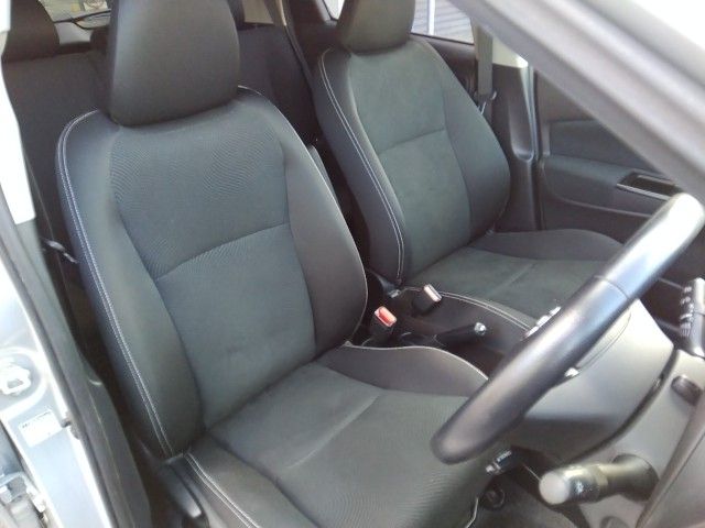 TOYOTA VITZ HYBRID 2017