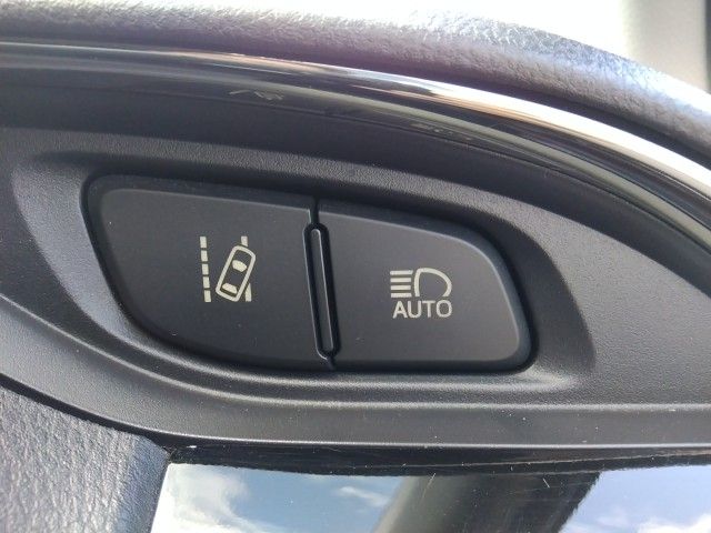 TOYOTA VITZ HYBRID 2017