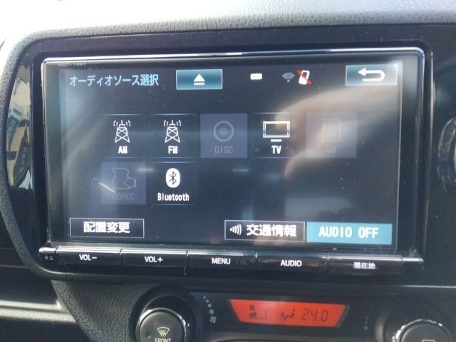 TOYOTA VITZ HYBRID 2017