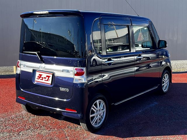 DAIHATSU TANTO CUSTOM 2010
