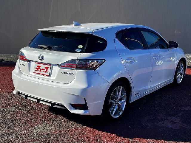 TOYOTA LEXUS CT200h 2015