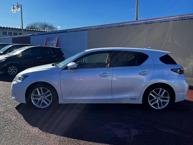 TOYOTA LEXUS CT200h 2015