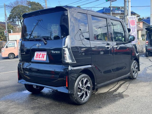 DAIHATSU TANTO CUSTOM 2022