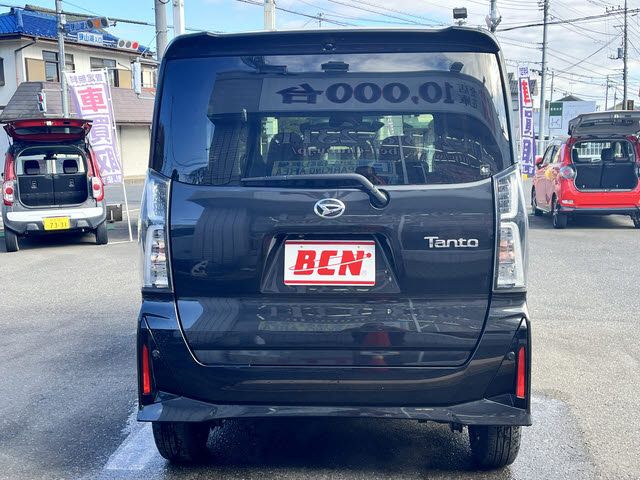 DAIHATSU TANTO CUSTOM 2022