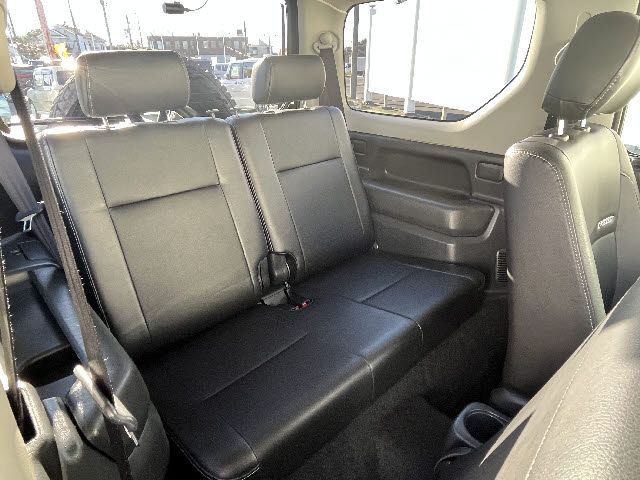 SUZUKI JIMNY 4WD 2011