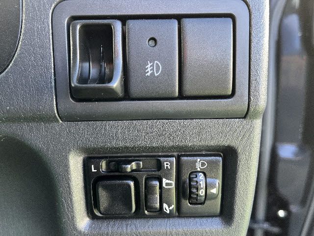 SUZUKI JIMNY 4WD 2011