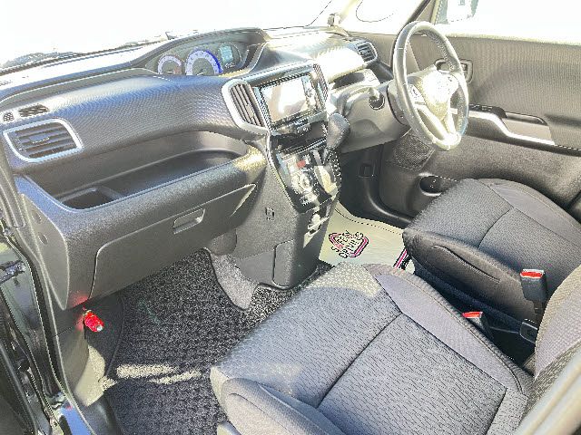 MITSUBISHI DELICA D:2 CUSTOM 2WD 2017