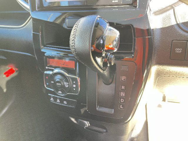 MITSUBISHI DELICA D:2 CUSTOM 2WD 2017