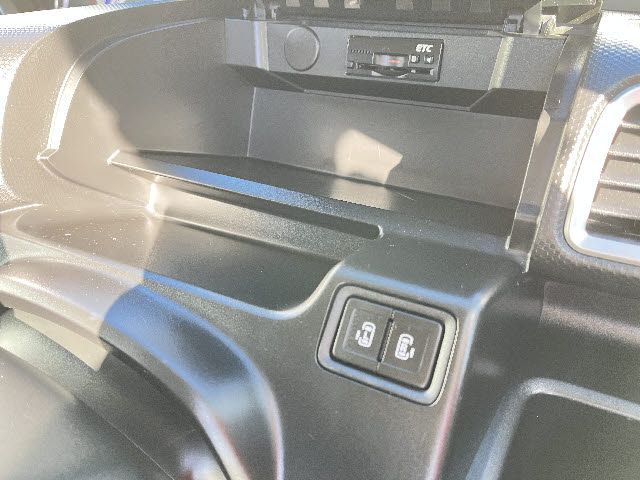 MITSUBISHI DELICA D:2 CUSTOM 2WD 2017