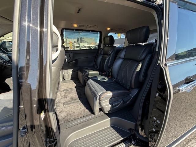 NISSAN ELGRAND 2014
