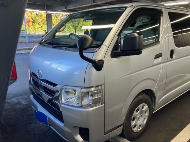 TOYOTA HIACE van 2WD 2022
