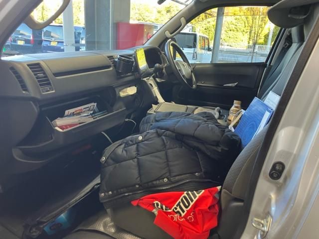 TOYOTA HIACE van 2WD 2022