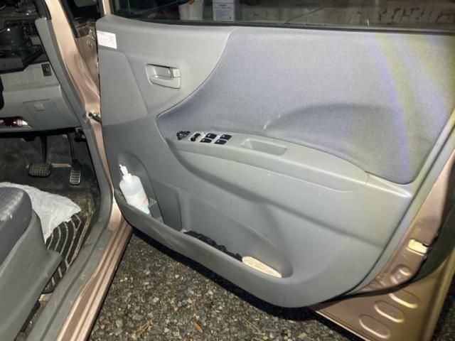 DAIHATSU MOVE 4WD 2007