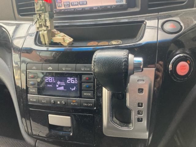 NISSAN ELGRAND  4WD 2011