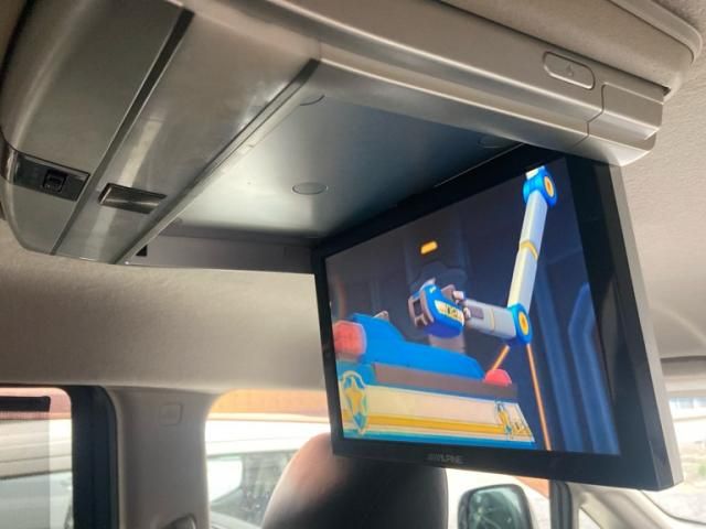 NISSAN ELGRAND  4WD 2011