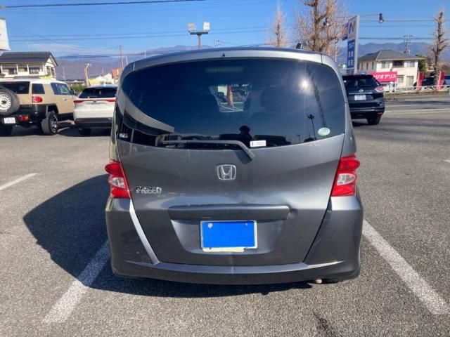 HONDA FREED 2011