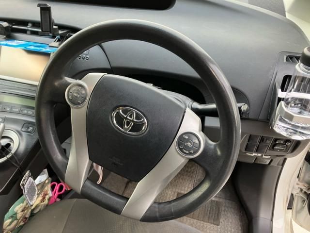 TOYOTA PRIUS 2010