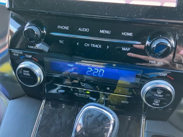 TOYOTA VELLFIRE 4WD 2020