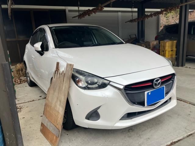 MAZDA DEMIO 4WD 2015